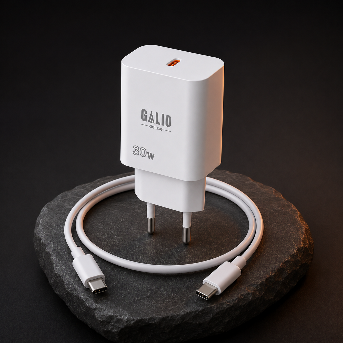 GALIO deluxe 30W GaN USB-C Ladegerät in Weiß mit 1 m USB-C-Kabel
